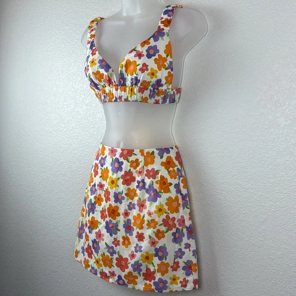 PEPPERMAYO Floral Line Crop Top & Floral Linen Mini Skirt Set Size 2 NWT - Picture 6 of 10